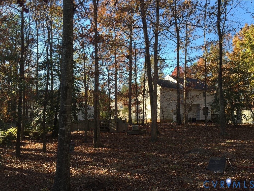 5633 Lake Sharon Dr