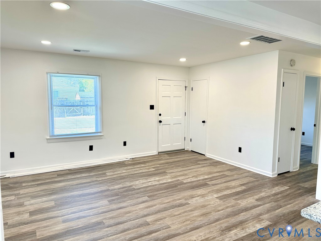 1005 Glenburnie Rd