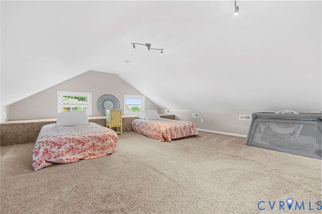 191 Point Breeze Ln