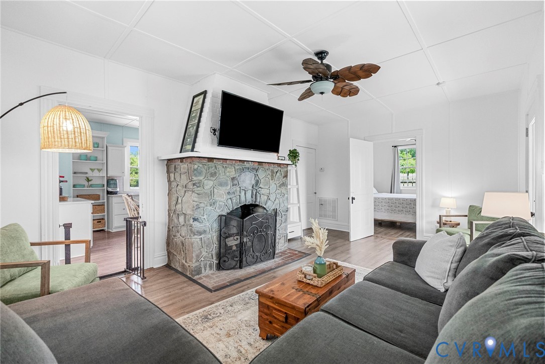 191 Point Breeze Ln
