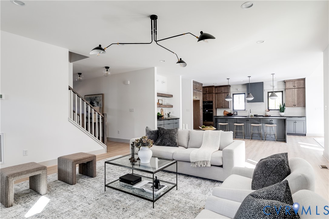 339 Pond View Ln