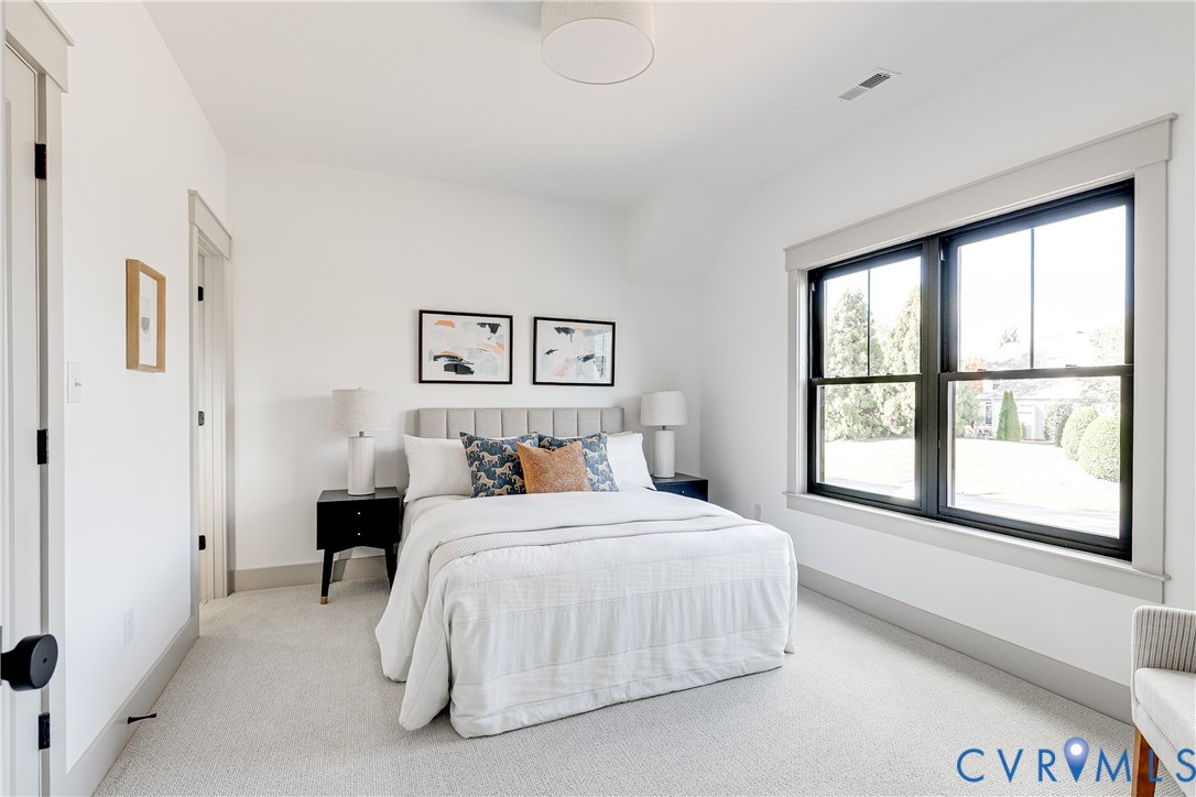 339 Pond View Ln