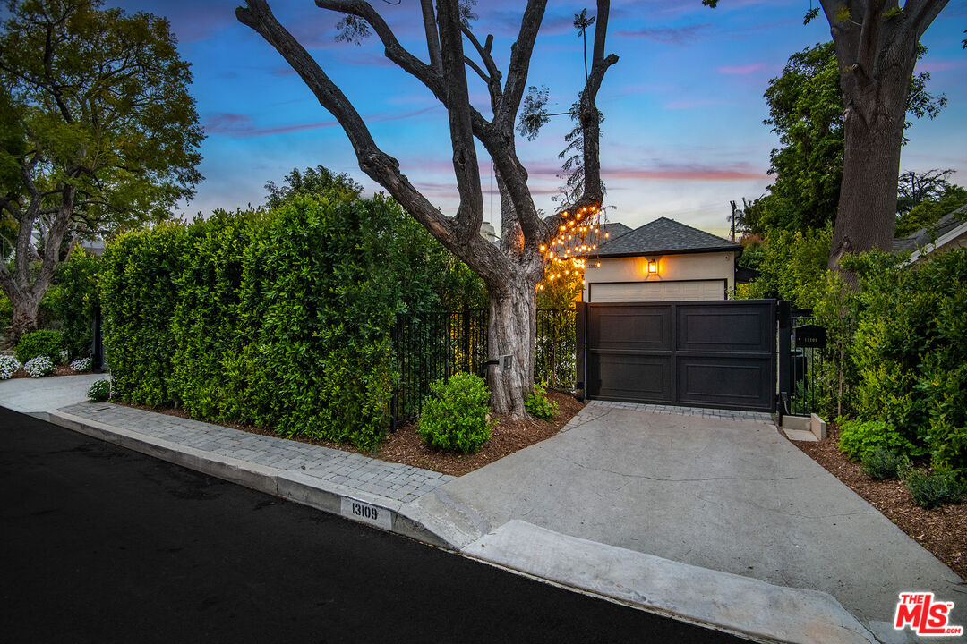 13109 Valley Vista Blvd