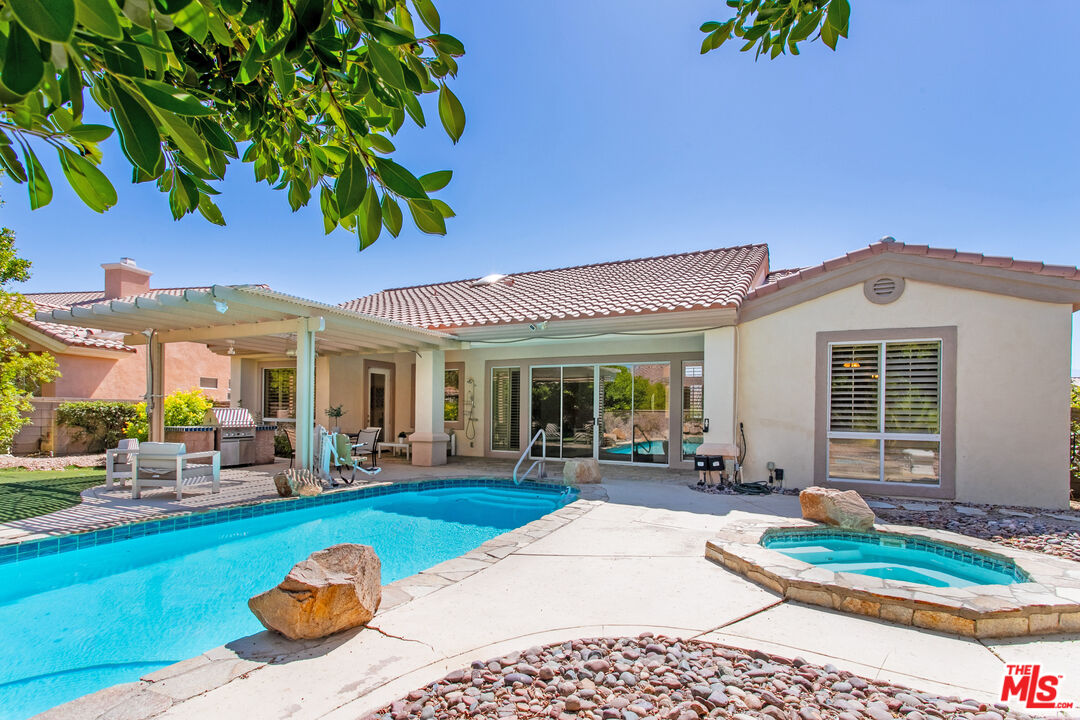 39314 Blossom Cir