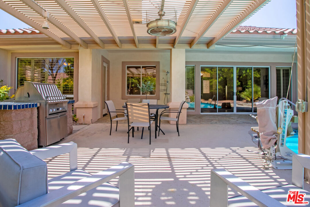 39314 Blossom Cir