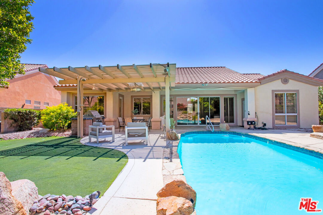 39314 Blossom Cir