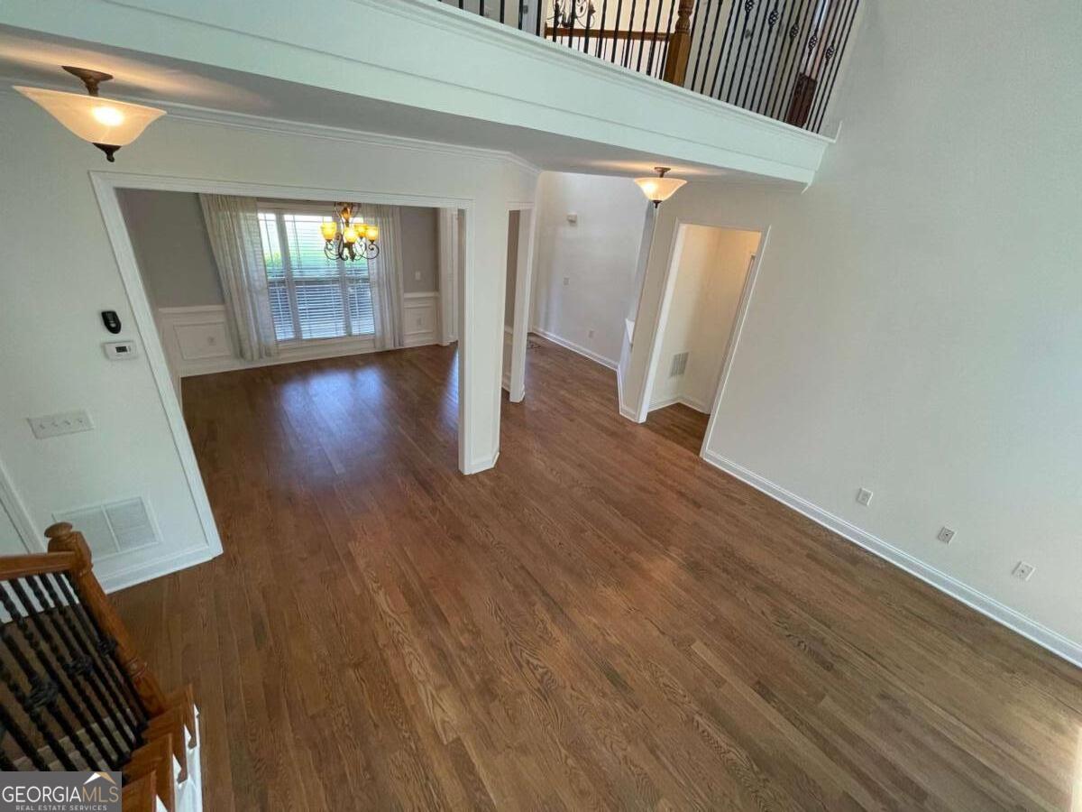 733 Larry Lane