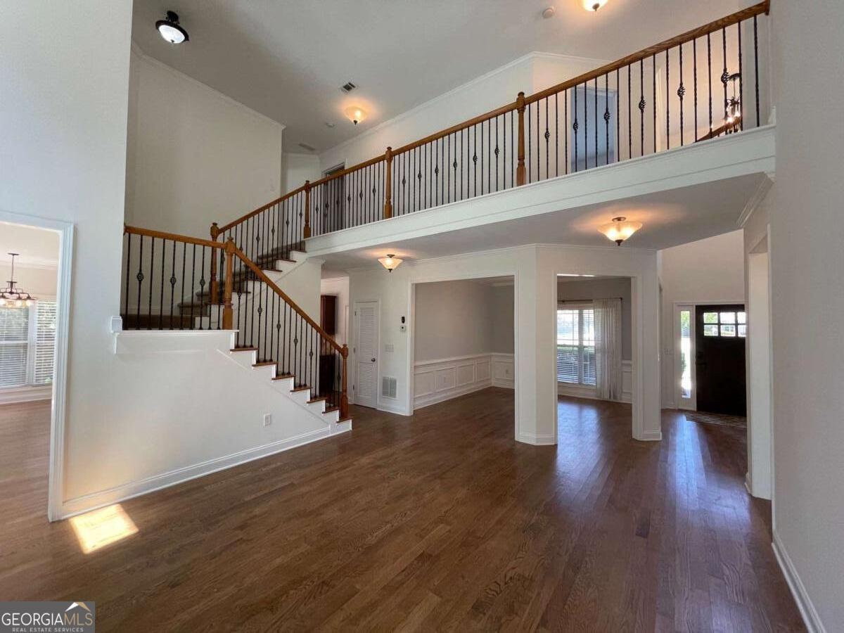 733 Larry Lane