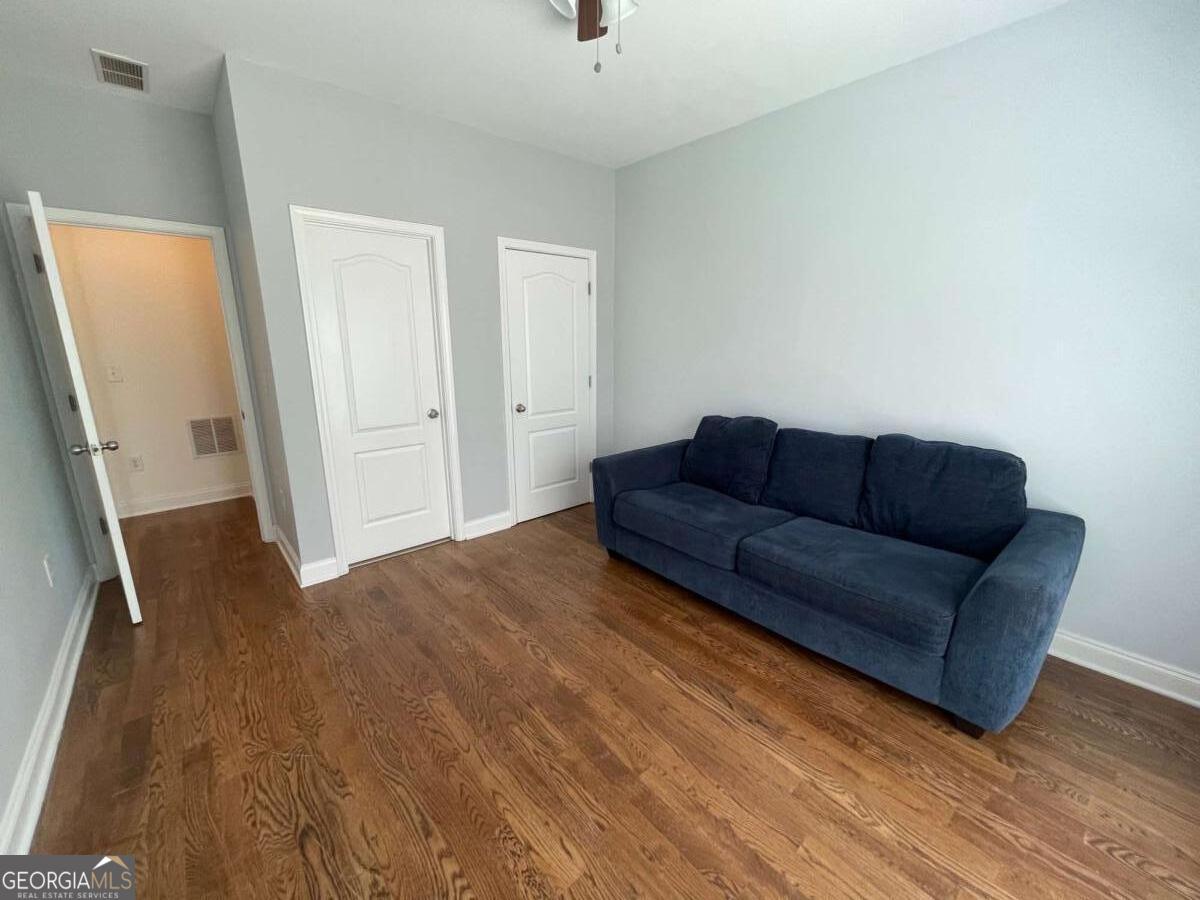 733 Larry Lane