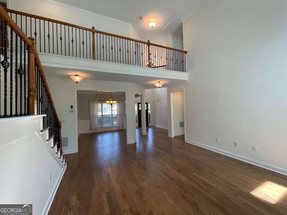733 Larry Lane