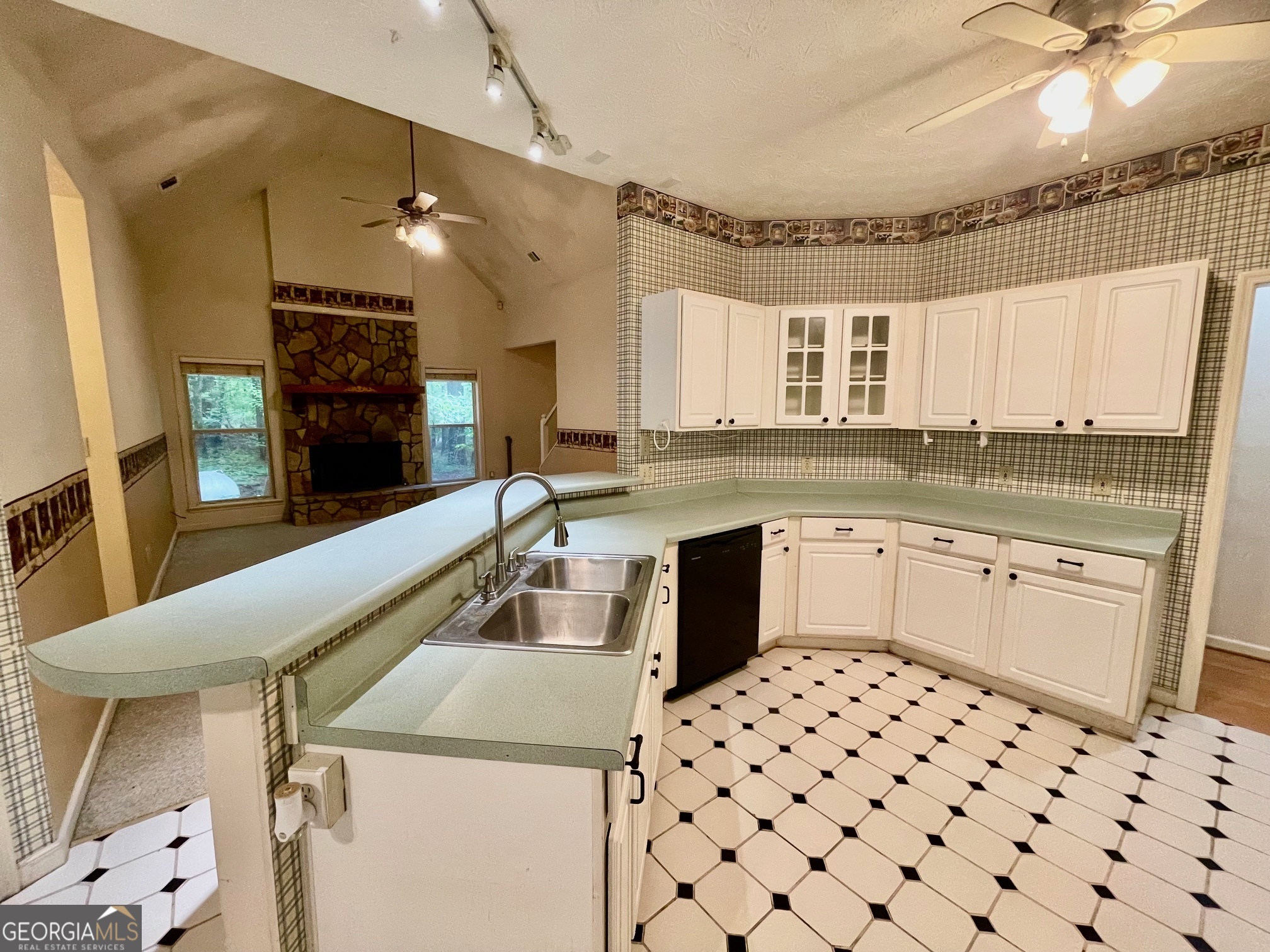 100 Goldfinch Circle