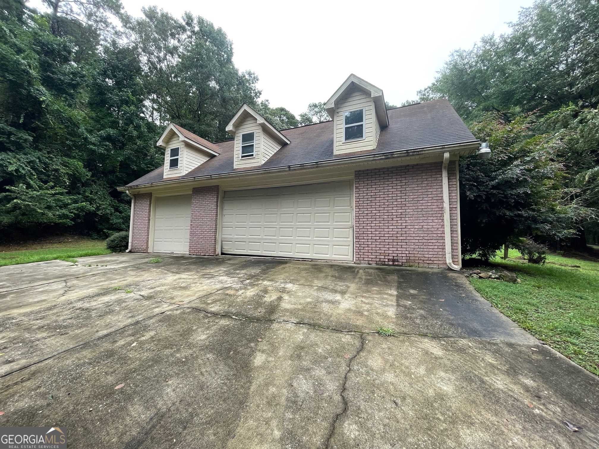 100 Goldfinch Circle