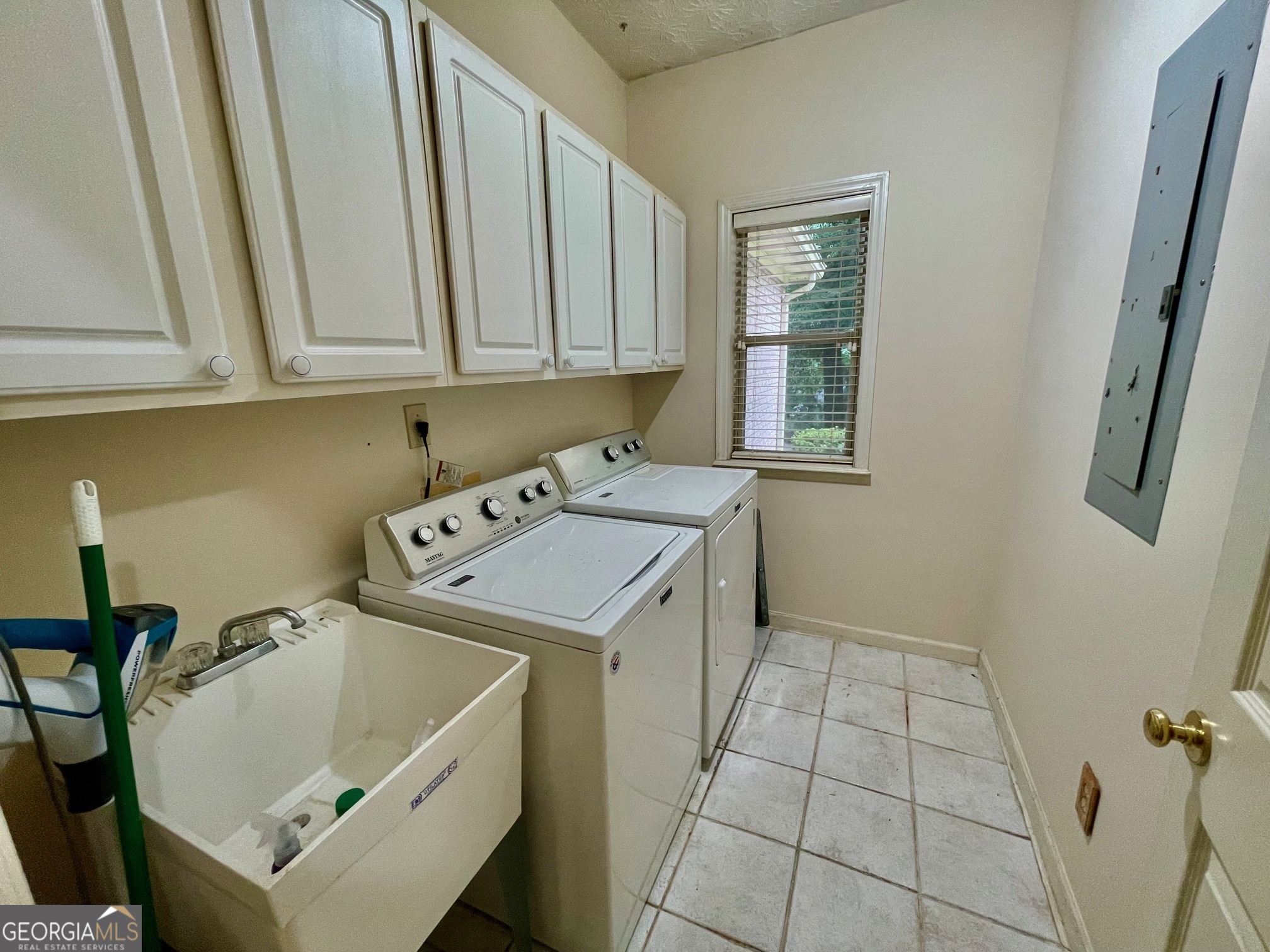 100 Goldfinch Circle