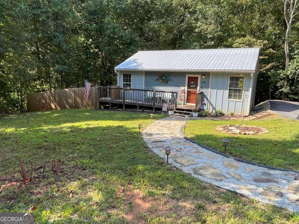 698 Ivy Creek Drive