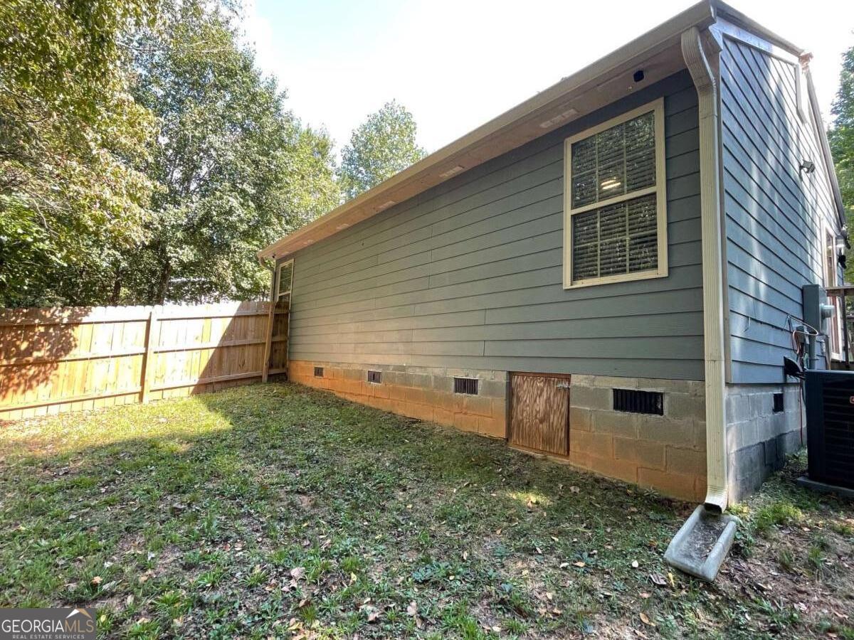 698 Ivy Creek Drive