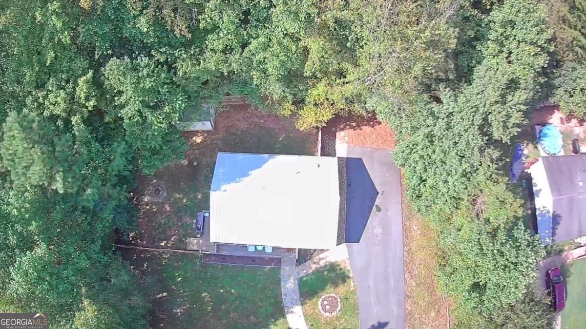 698 Ivy Creek Drive