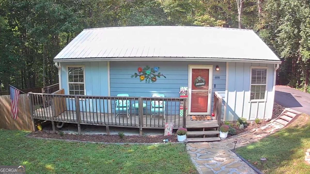 698 Ivy Creek Drive