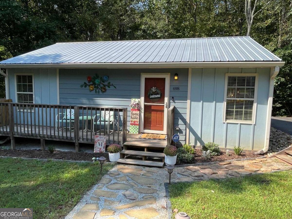 698 Ivy Creek Drive