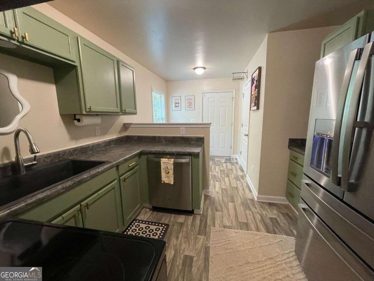 698 Ivy Creek Drive