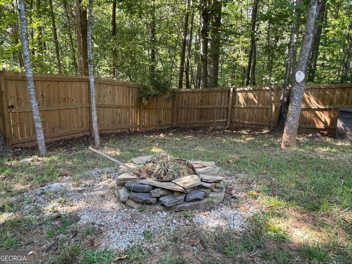 698 Ivy Creek Drive