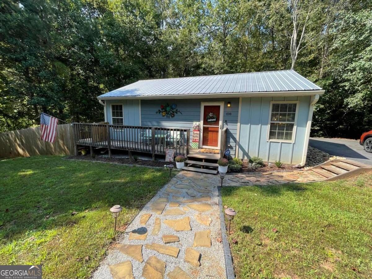 698 Ivy Creek Drive