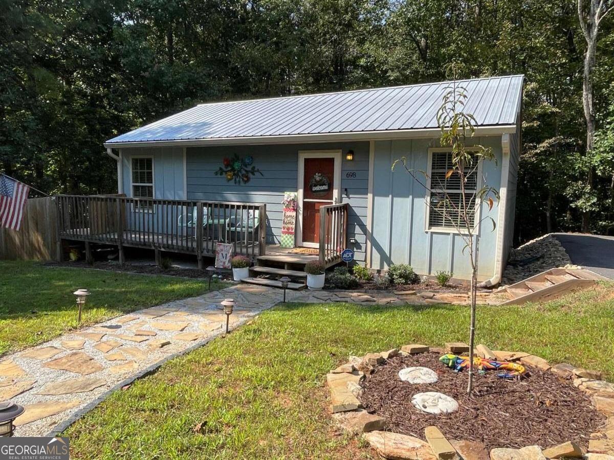 698 Ivy Creek Drive