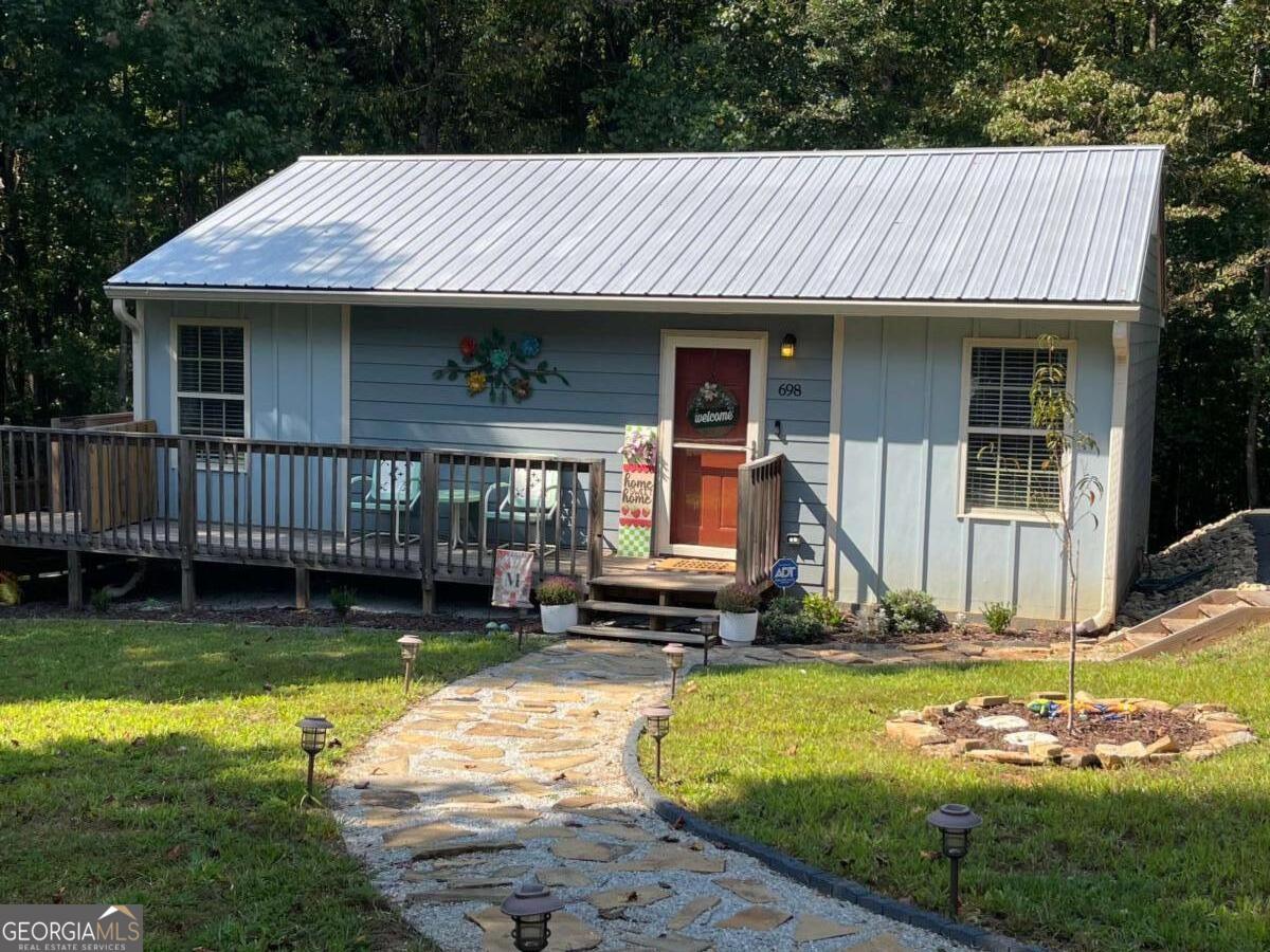 698 Ivy Creek Drive