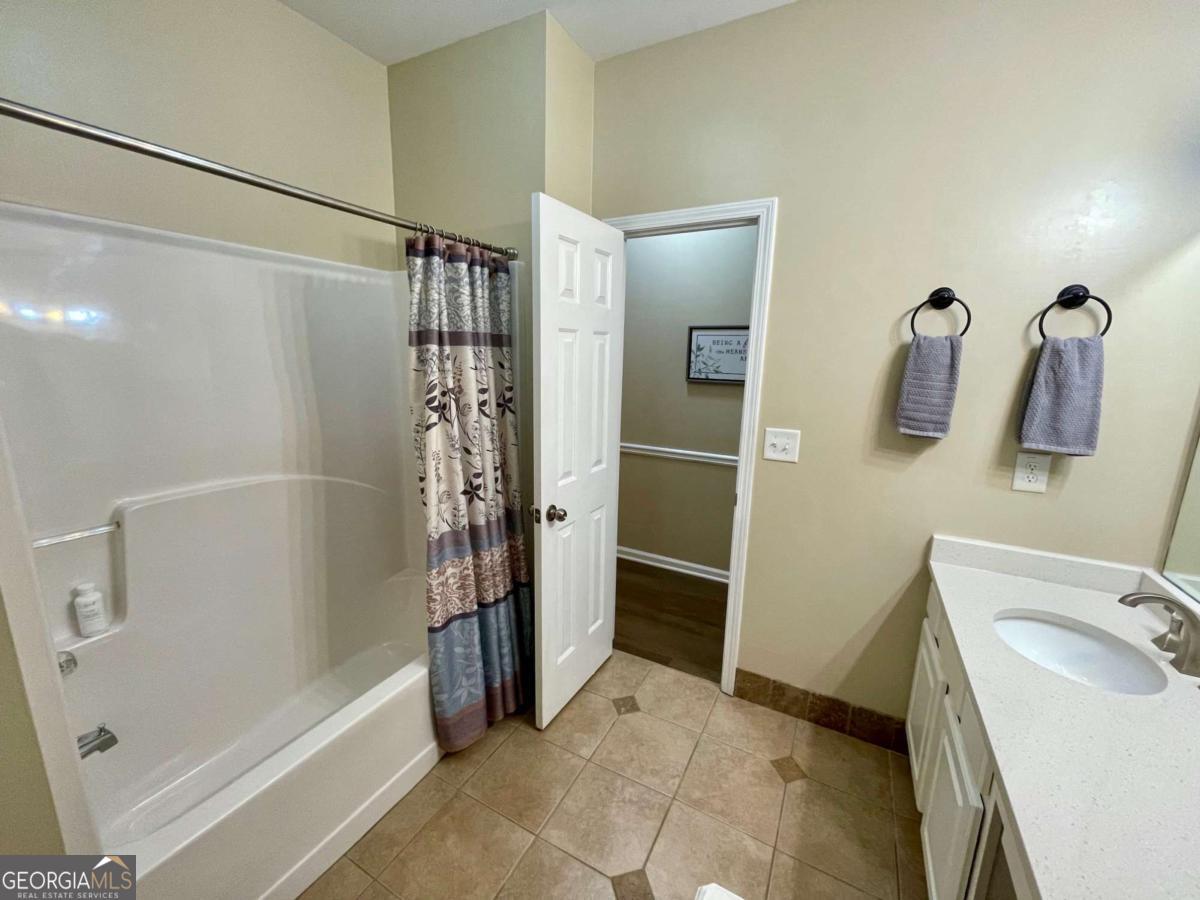 1605 Brooks Pointe Court