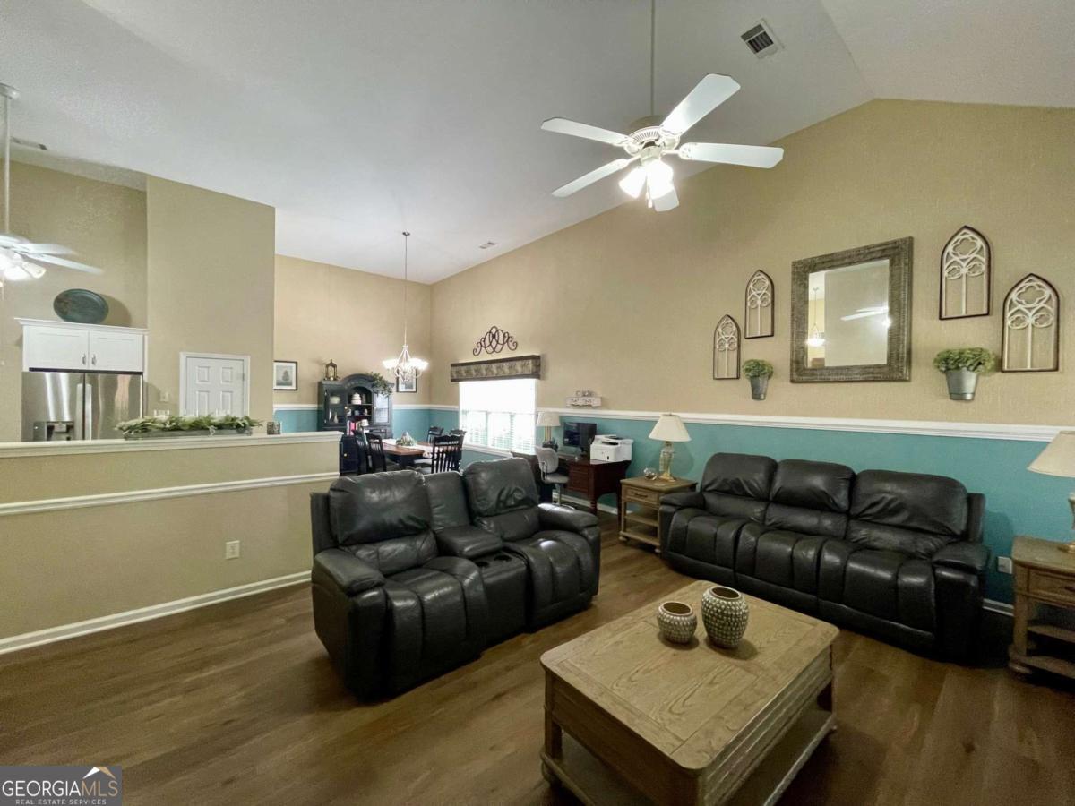 1605 Brooks Pointe Court