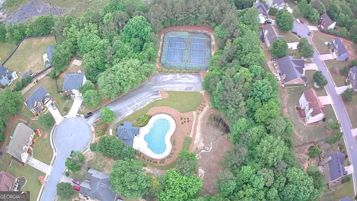 1605 Brooks Pointe Court