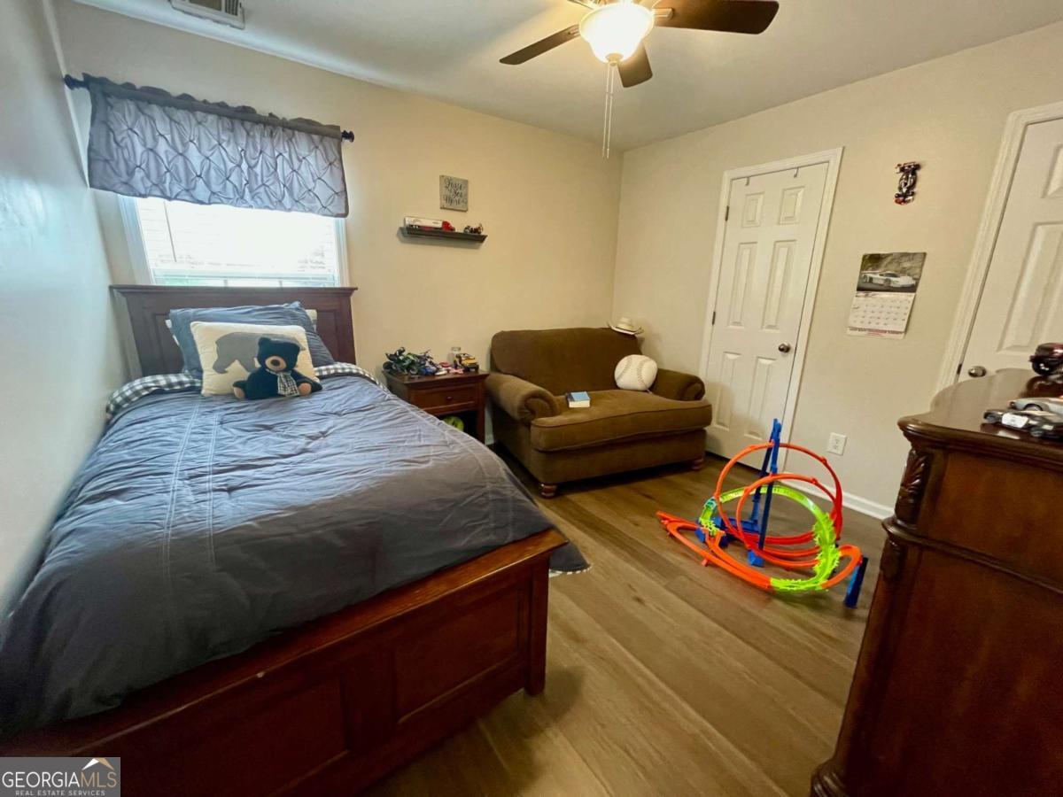 1605 Brooks Pointe Court