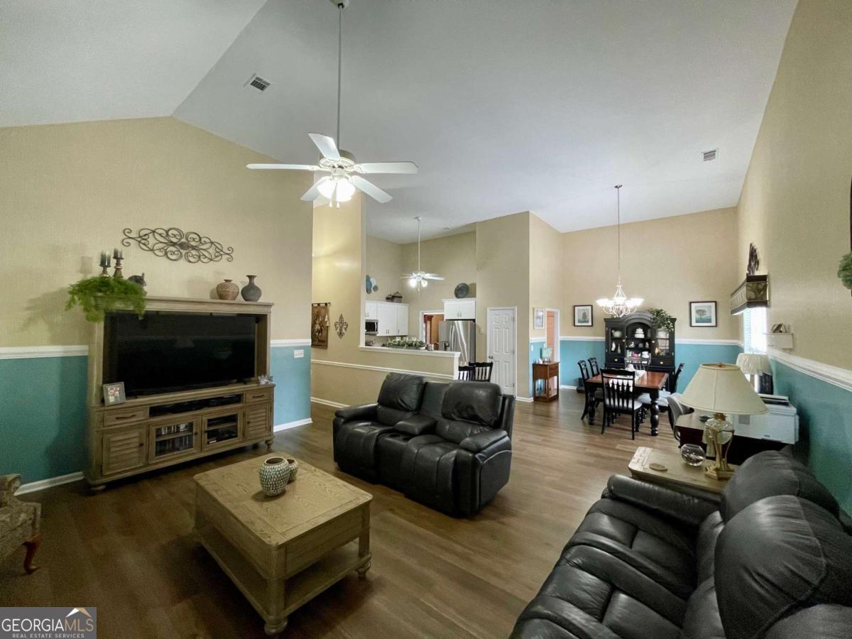 1605 Brooks Pointe Court