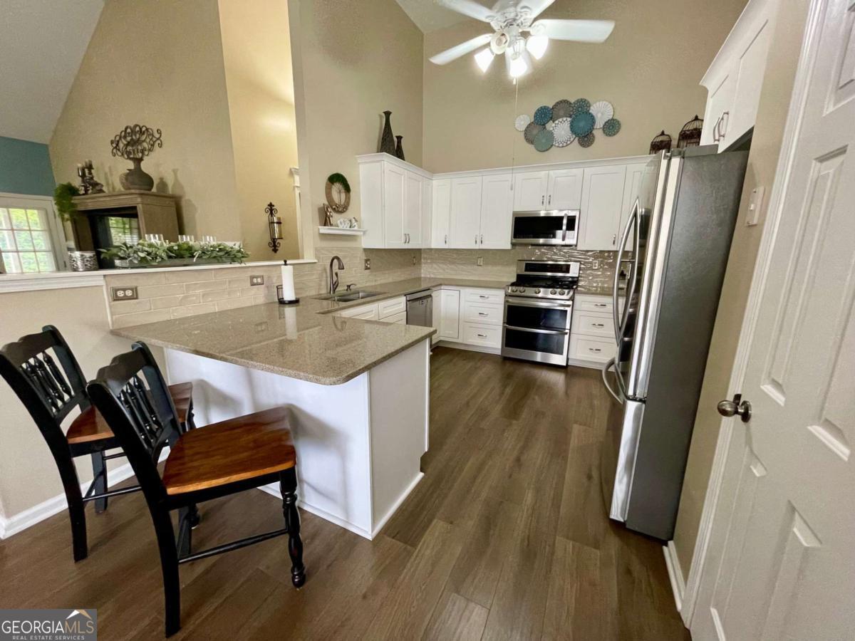 1605 Brooks Pointe Court