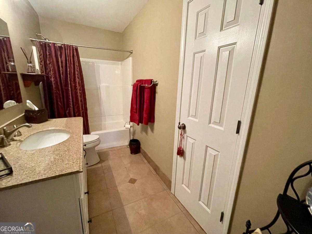 1605 Brooks Pointe Court