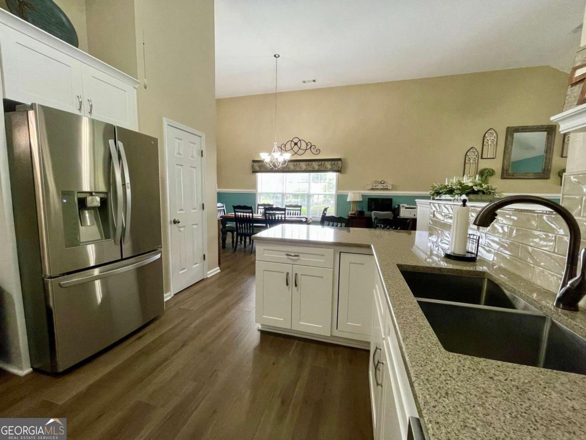 1605 Brooks Pointe Court