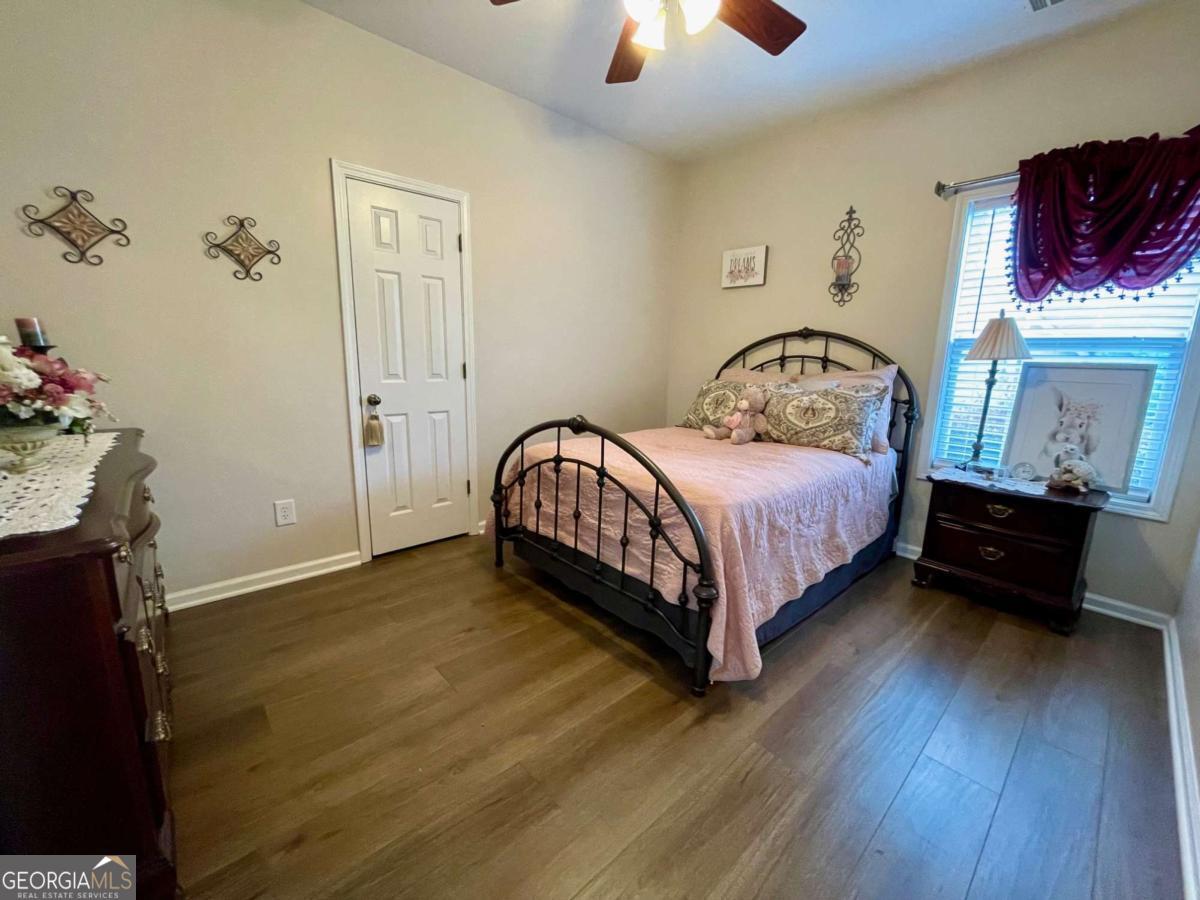 1605 Brooks Pointe Court