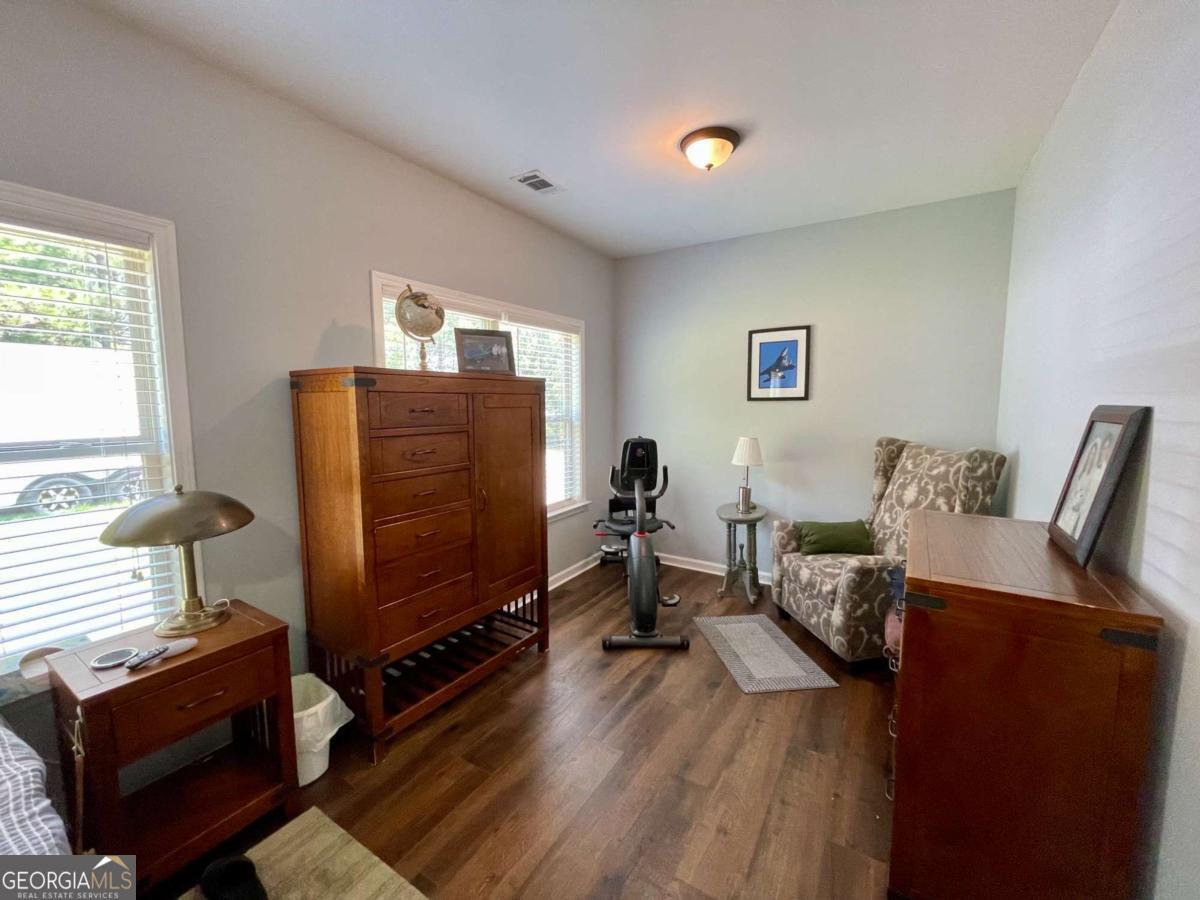120 W Pennick Drive