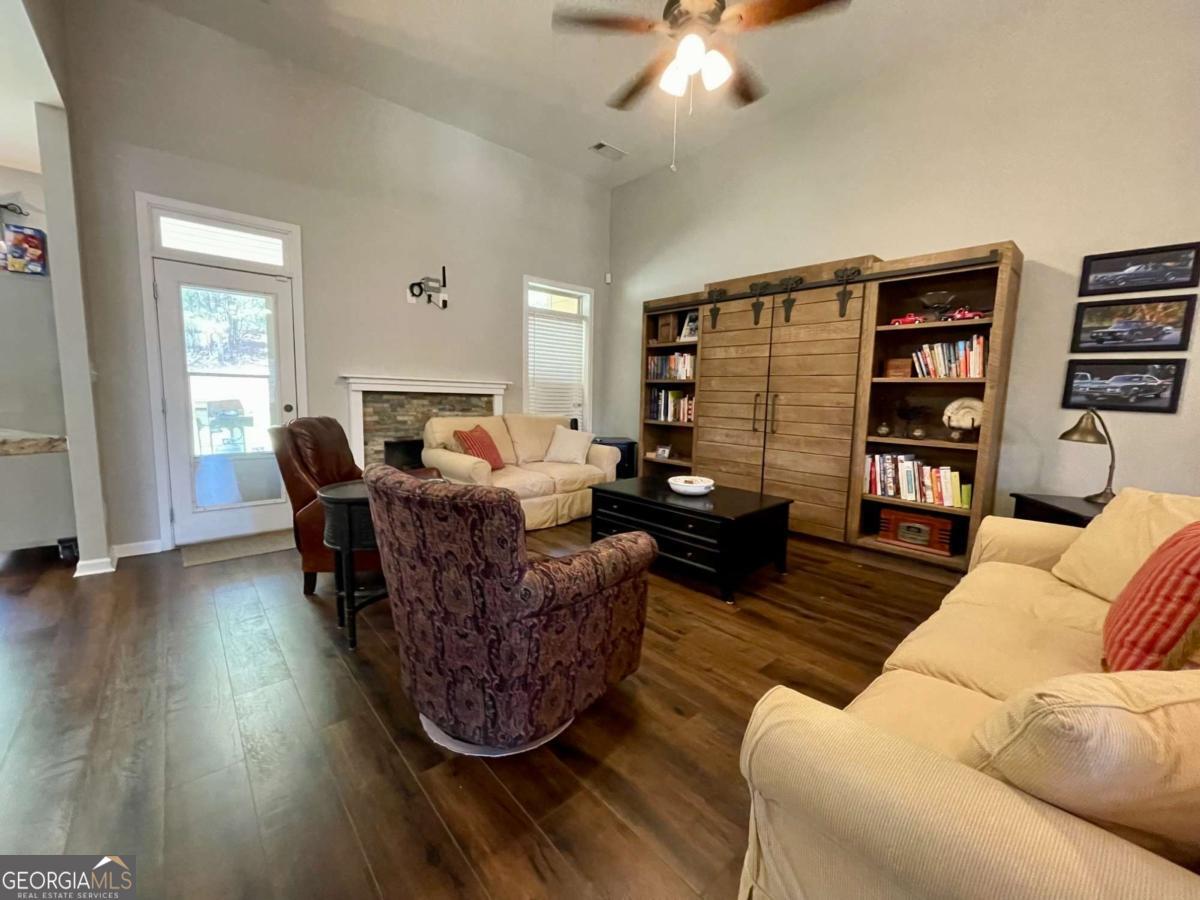 120 W Pennick Drive