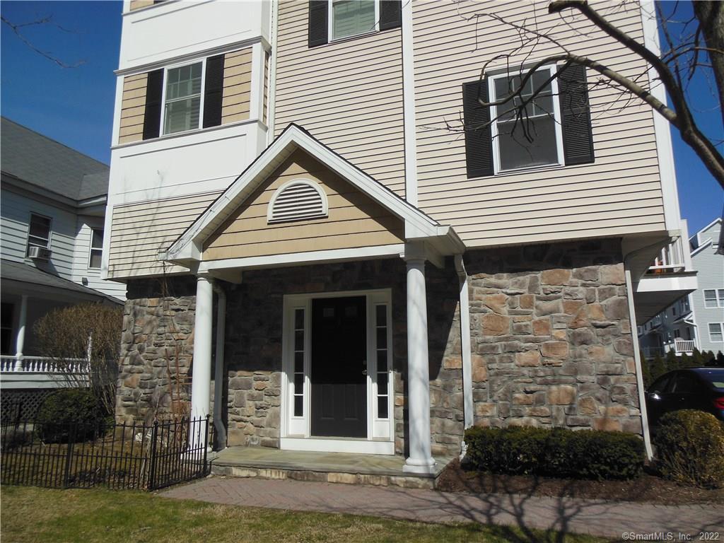 1725 Summer Street 1