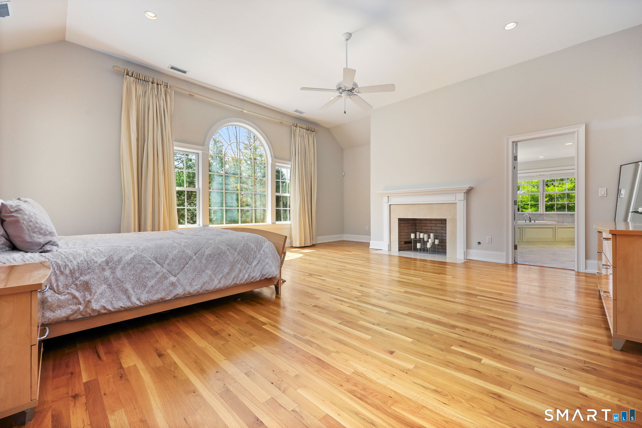 12 Woodbine Way