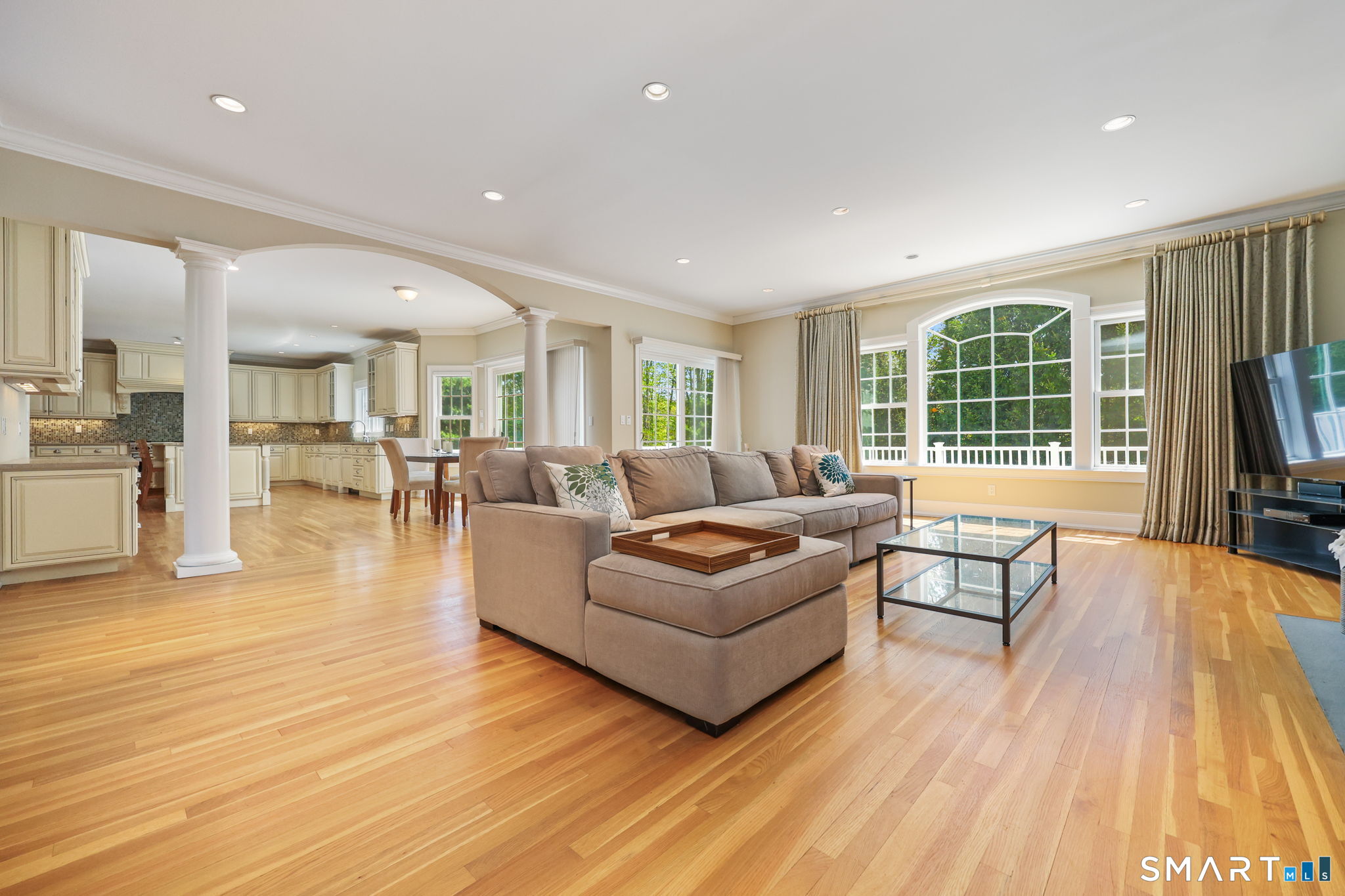 12 Woodbine Way