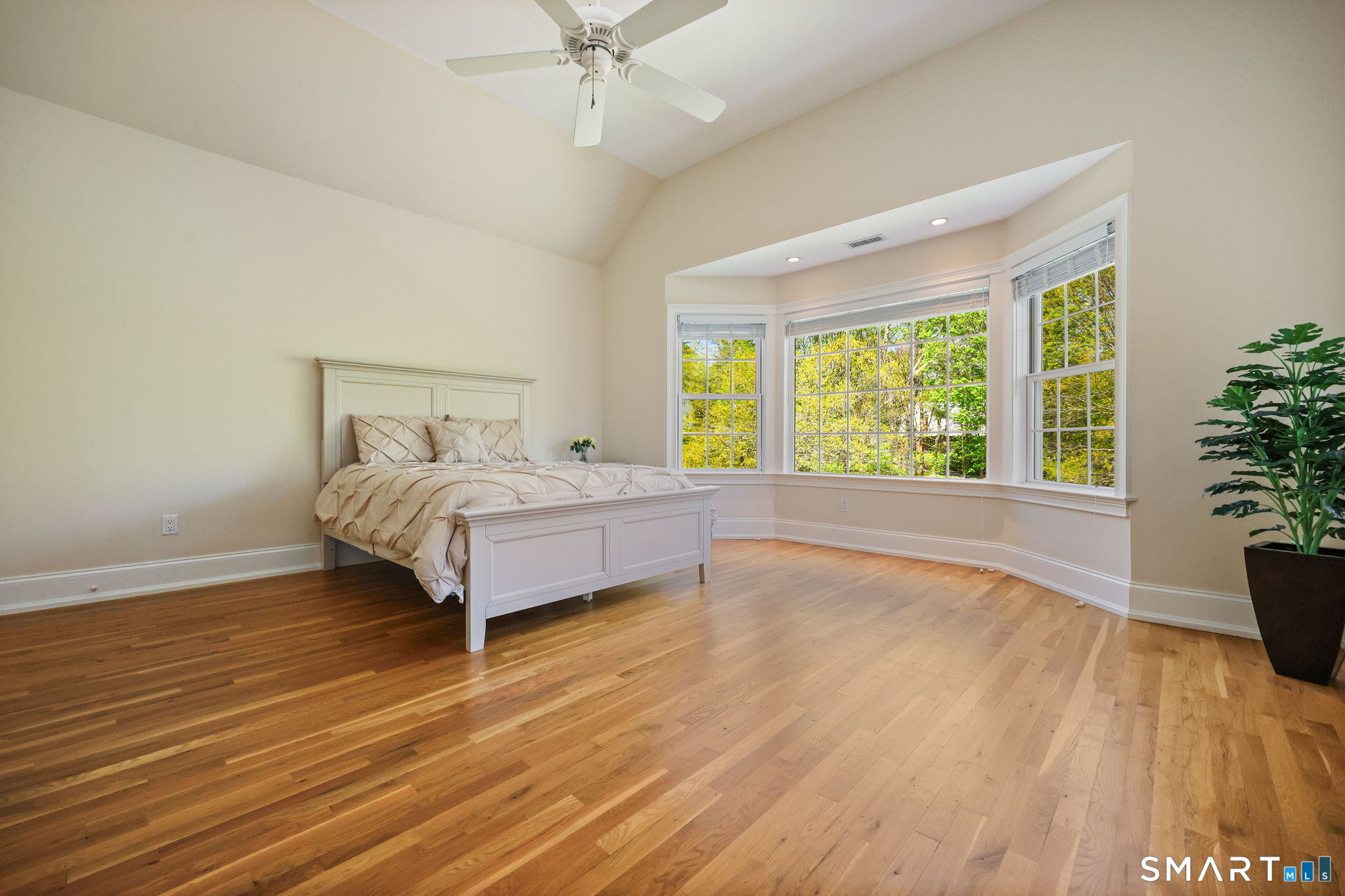 12 Woodbine Way