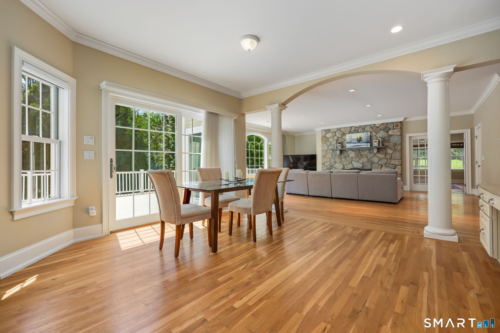 12 Woodbine Way