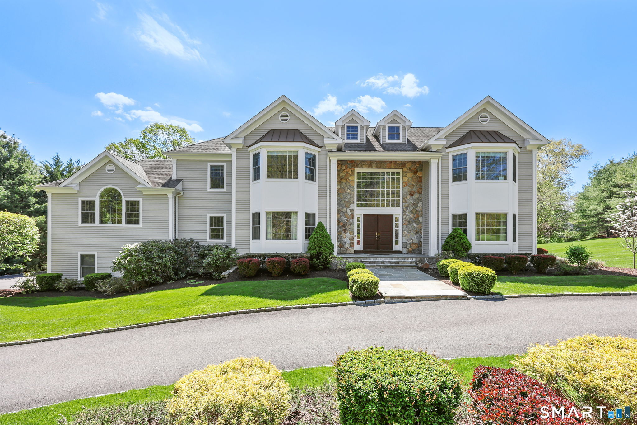 12 Woodbine Way