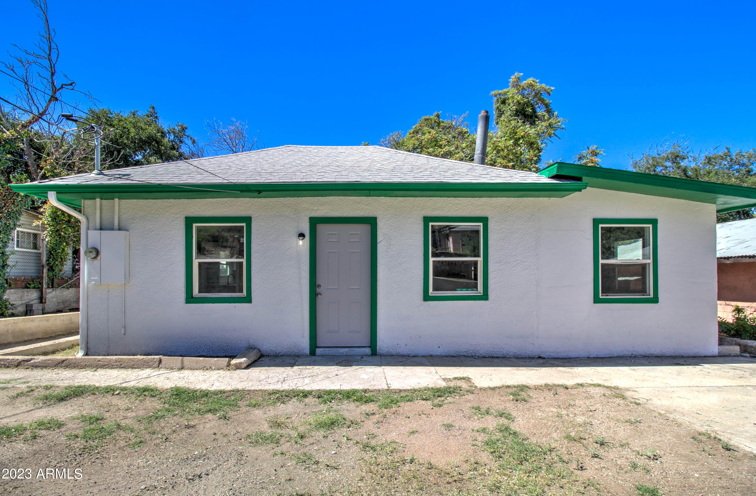 5924 KINNEMUR Avenue