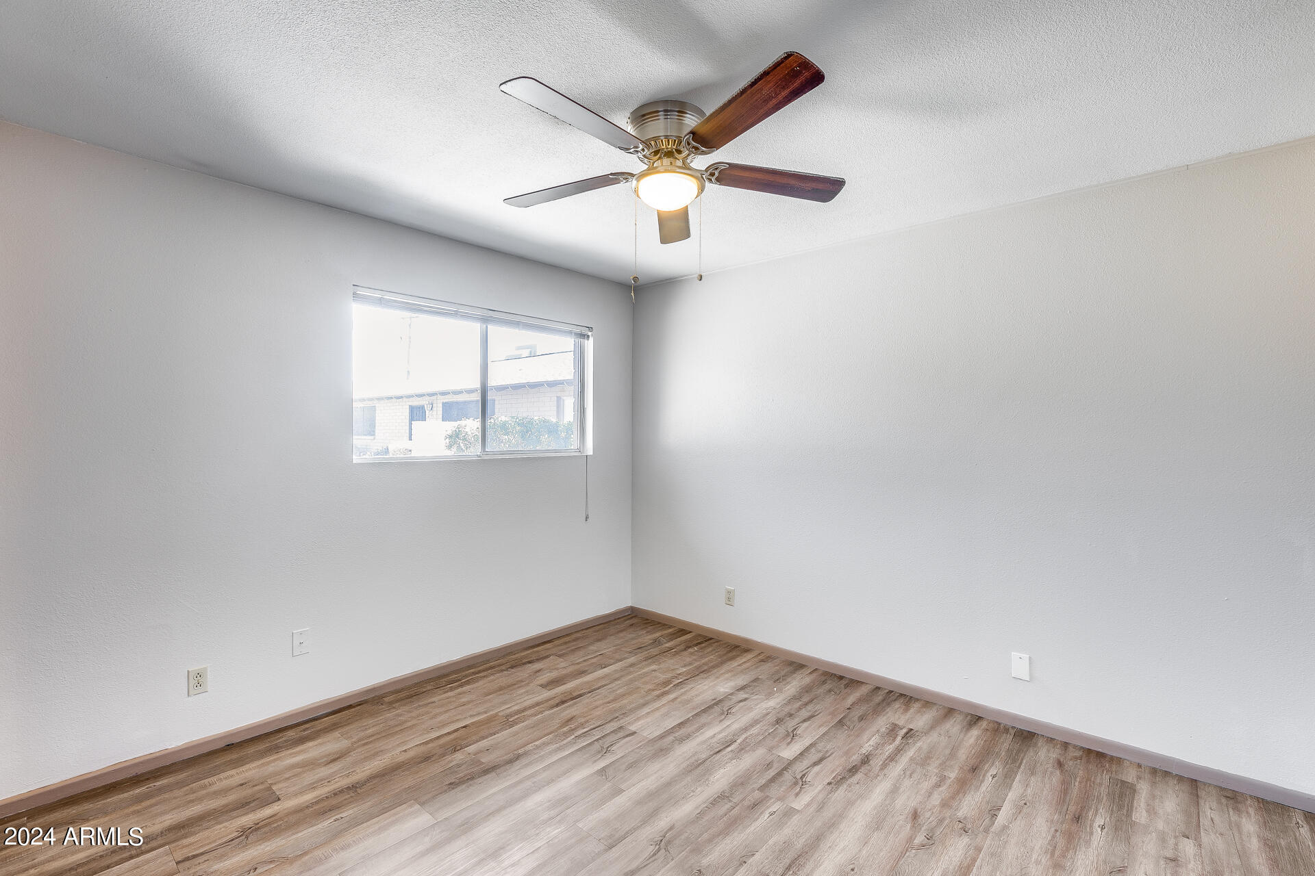 516 E HUNTINGTON Drive, 1