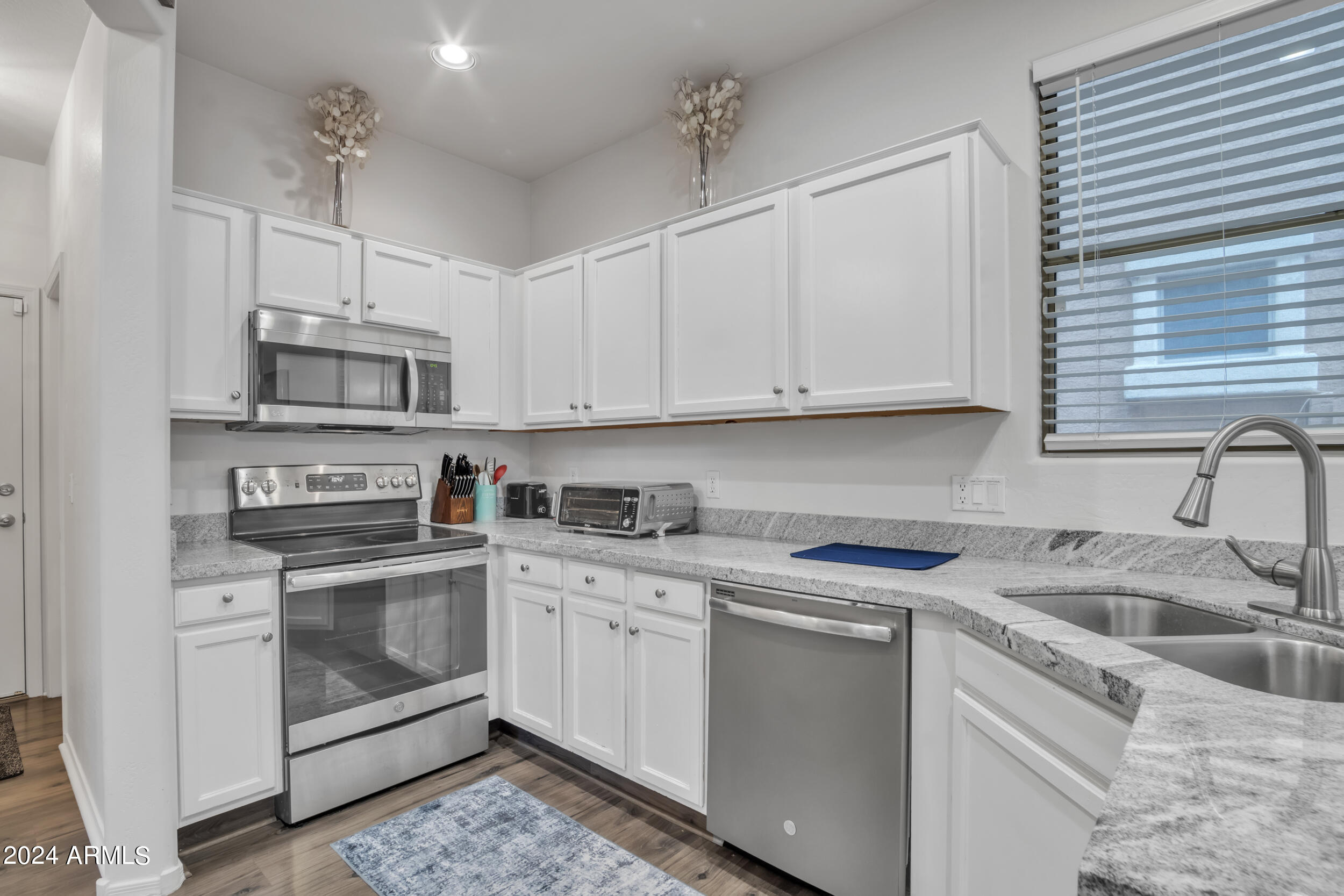125 N 22ND Place, 33