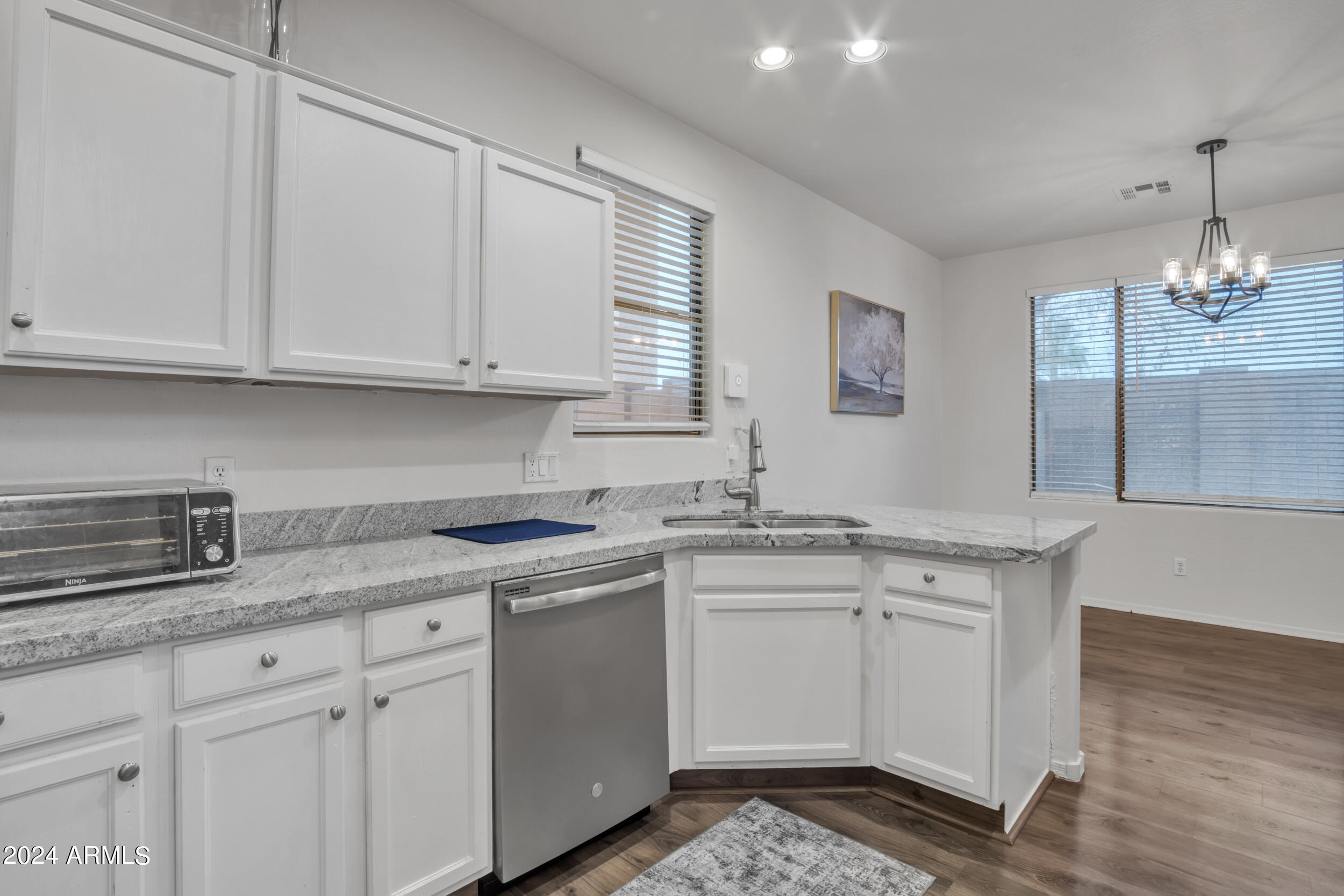125 N 22ND Place, 33