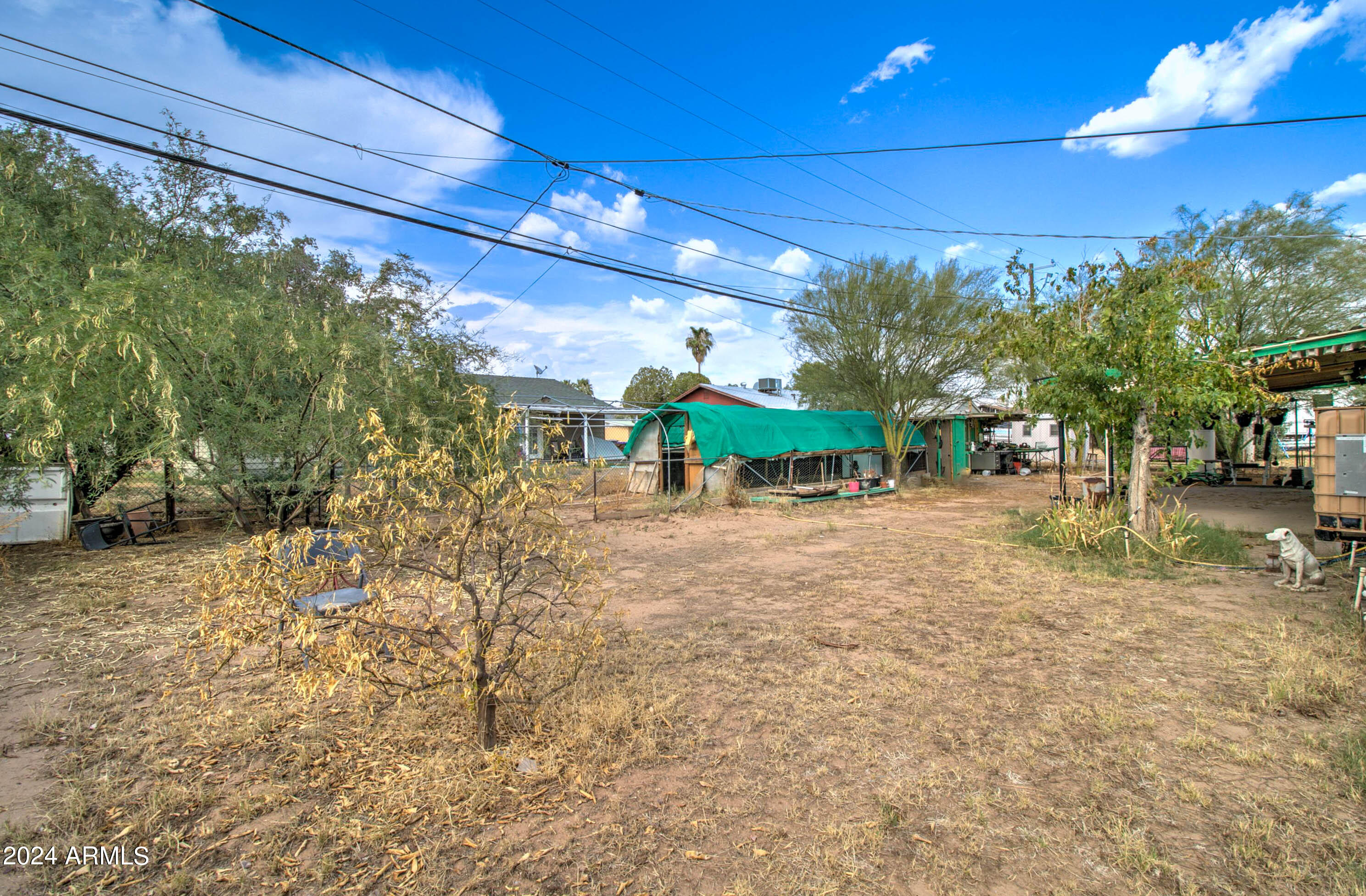 216 W IVANHOE Road