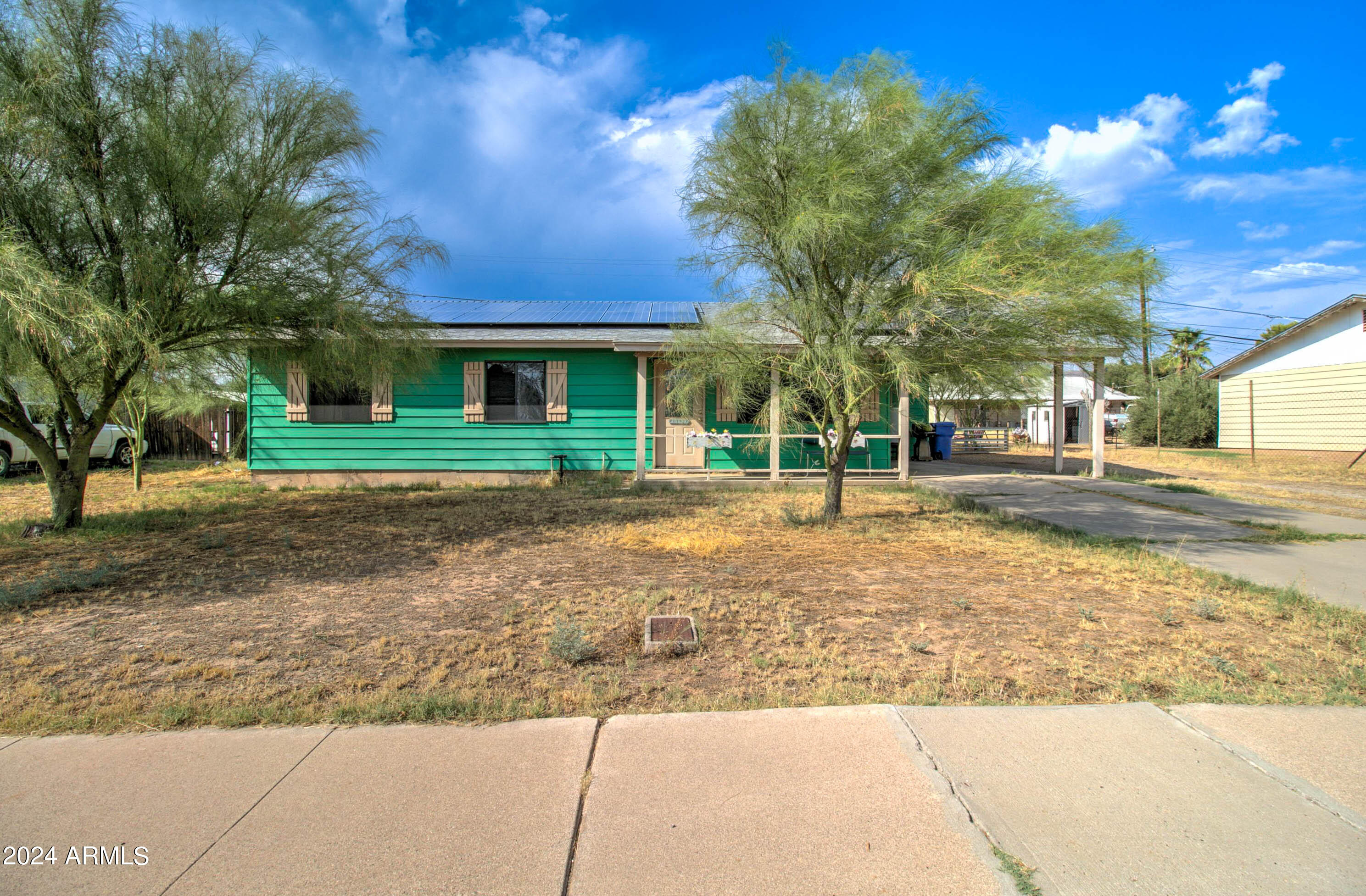 216 W IVANHOE Road